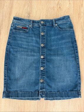 Tommy Hilfiger Button-Front Denim Pencil Skirt in Blue with Signature Stripe